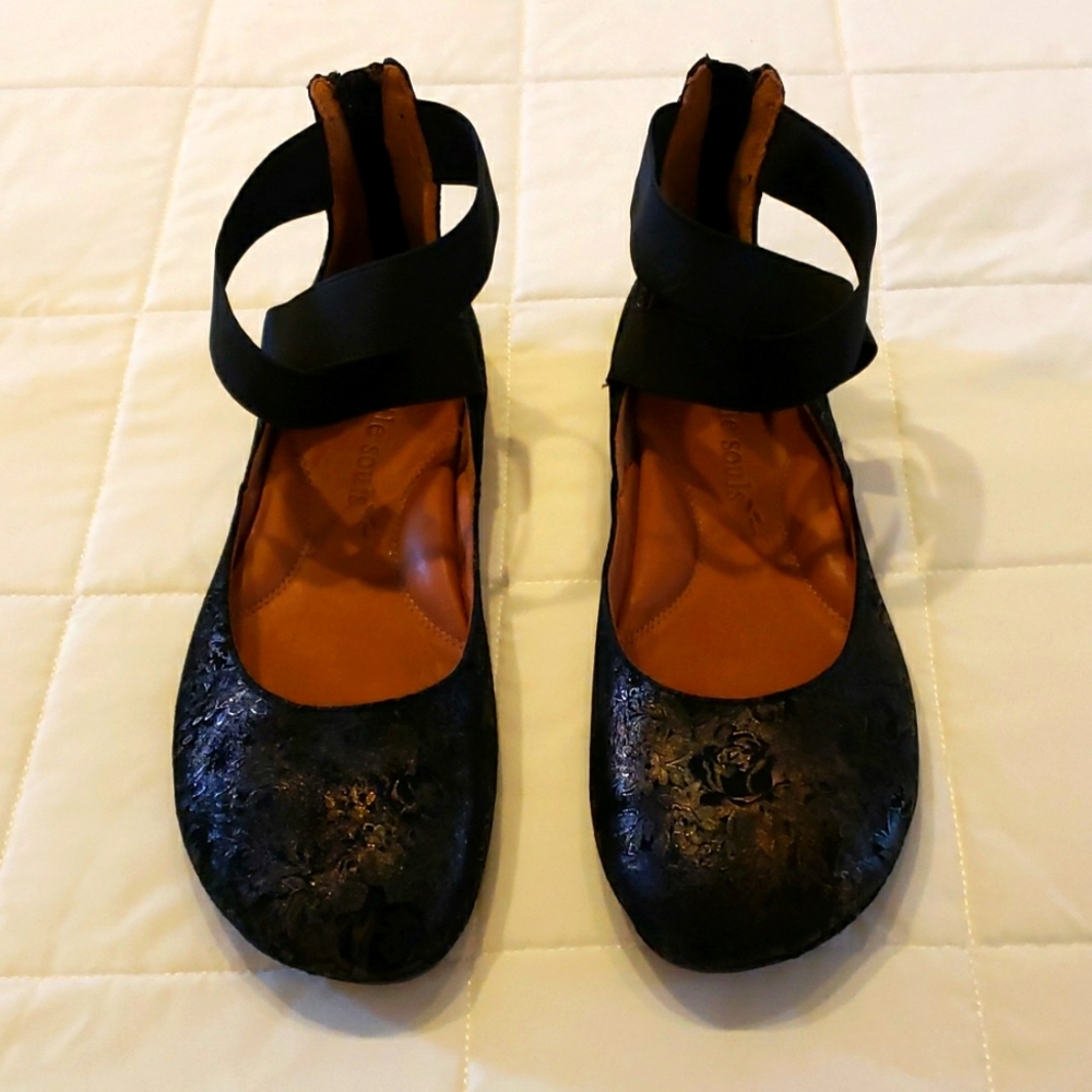 Gentle Souls Flats Size 8.5, Black/Bronze